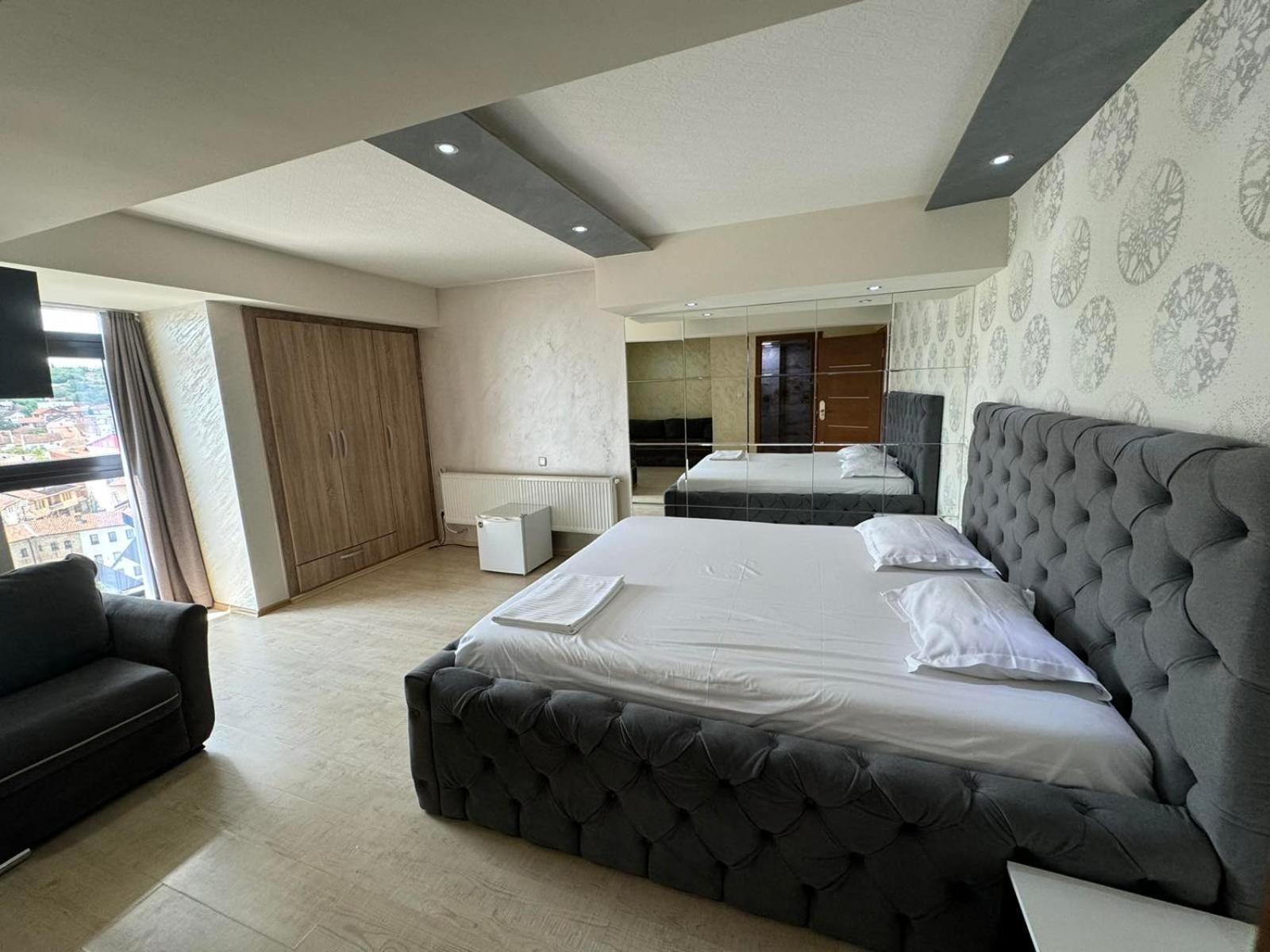 Hotel Pashtriku Gjakova Exterior foto